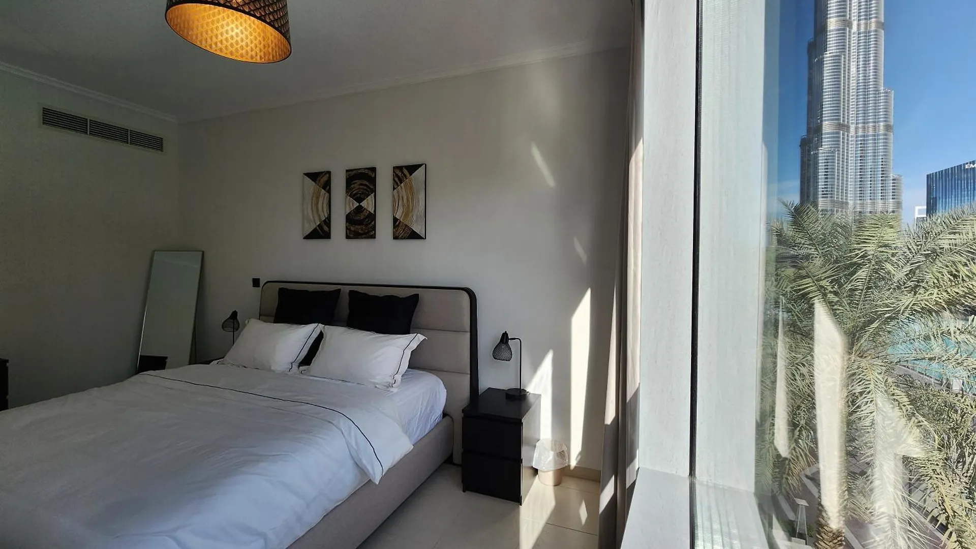 Downtown Oasis, Burj Khalifa Views, Luxury Amenities Lejlighed Dubai 0*,