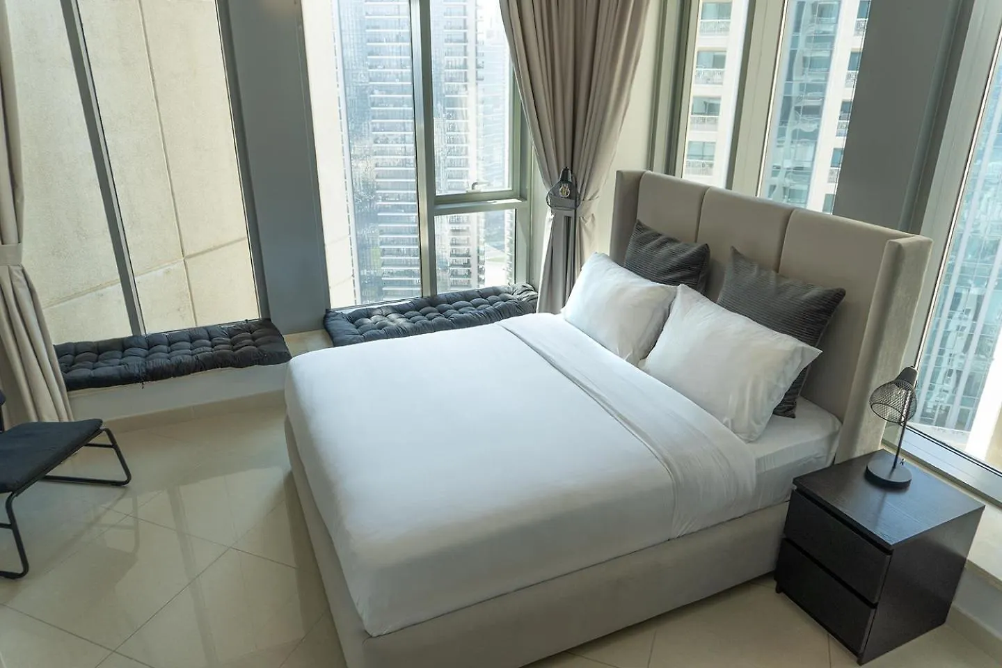 Downtown Oasis, Burj Khalifa Views, Luxury Amenities Lejlighed Dubai