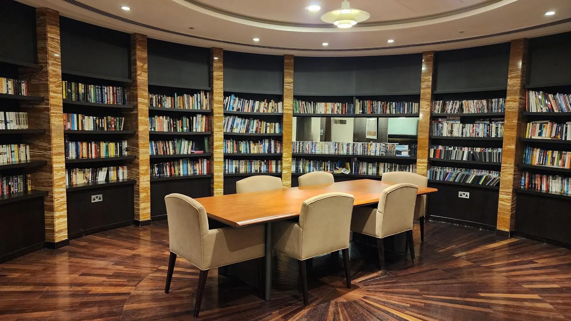 두바이 Downtown Oasis, Burj Khalifa Views, Luxury Amenities 아파트 아랍에미리트