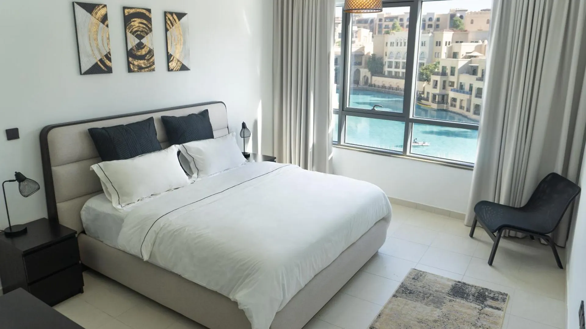 두바이 Downtown Oasis, Burj Khalifa Views, Luxury Amenities 아파트