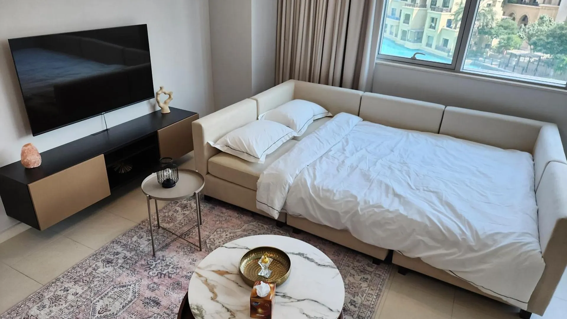 두바이 Downtown Oasis, Burj Khalifa Views, Luxury Amenities 아파트